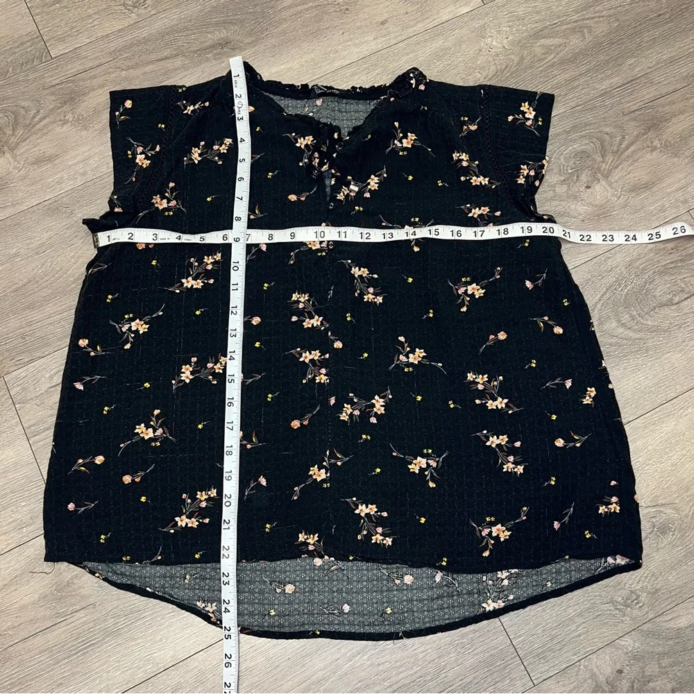 Buffalo David Bitton Black Floral Flowers Blouse T-Shirt Chest Tie Women's M - Picture 11 of 11